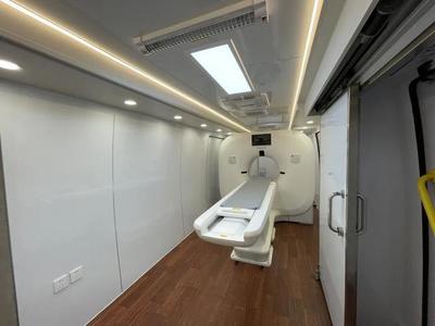 移動科技賦能健康防線 閔行首臺移動CT車提升疫情防控與便民體檢能力